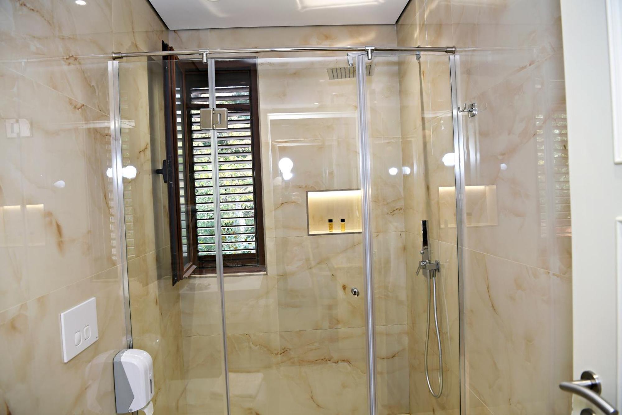 Restaurant Dreri Hotel 4*